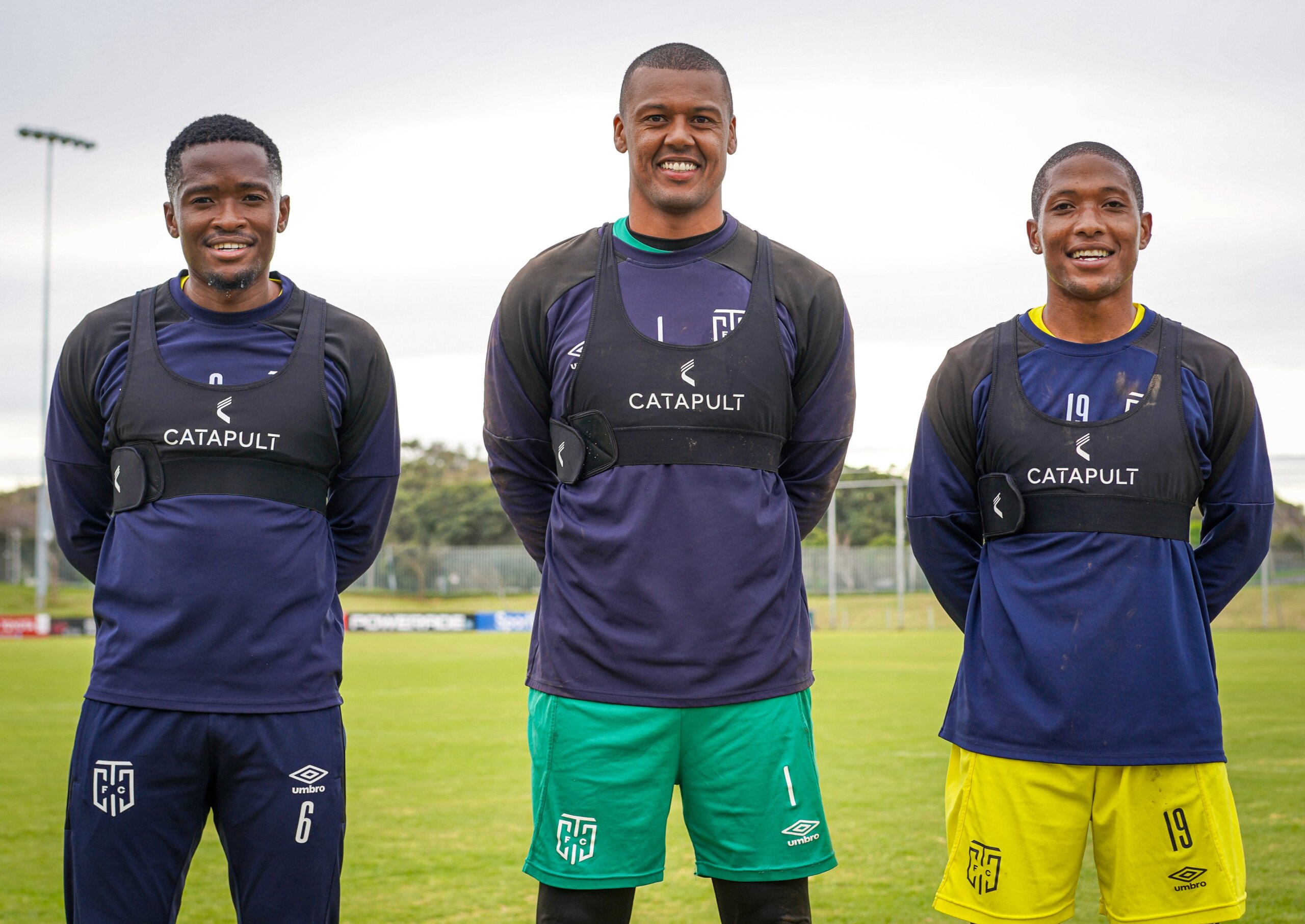 Cape Town City FC: Jogadores com coletes