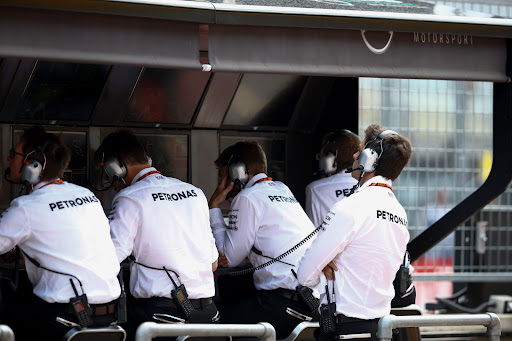 Mur des stands Mercedes Formule 1