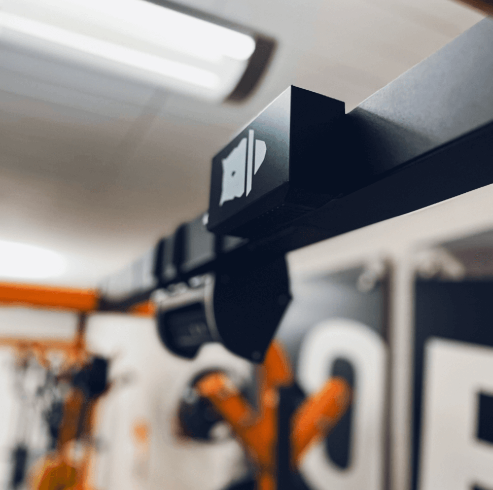 perch und Akku am Gewichtsgestell perch